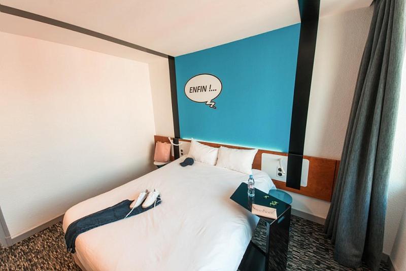 Отель Ibis Styles Chambery Centre Gare Экстерьер фото